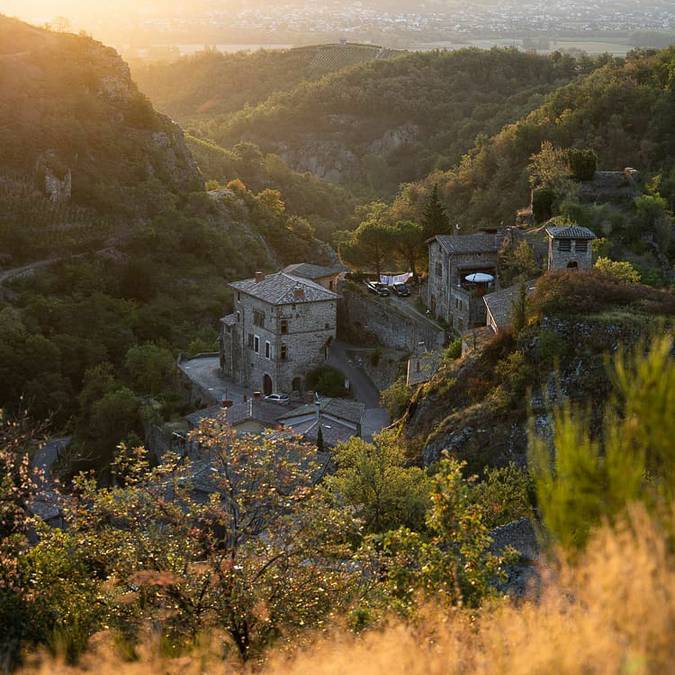 Lever de soleil sur le village de Malleval © quentind_photo